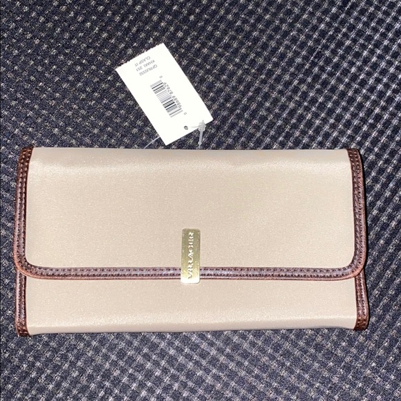 Liz Claiborne Handbags - NWT Liz Claiborne Villager tri fold wallet